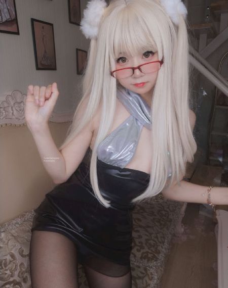 丝袜美腿诱惑欧美_高清完整无删减高清视频播放